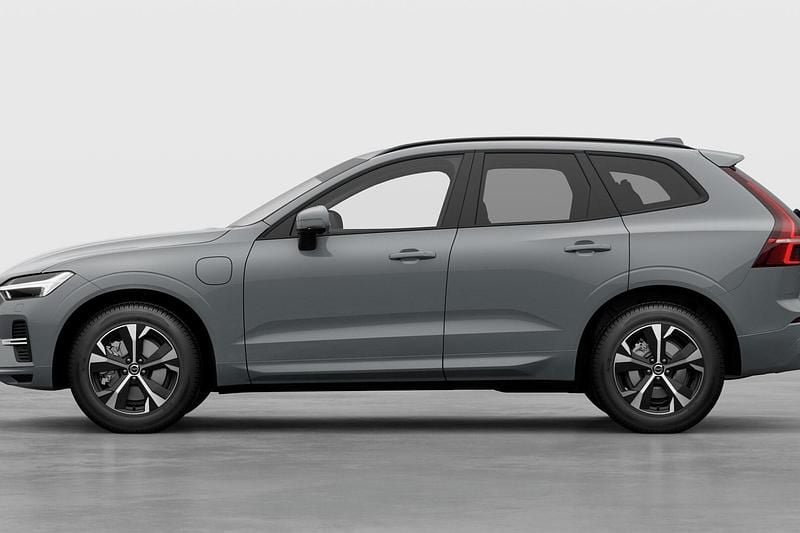 Grå Ny 2025 Volvo XC60 SUV | 572 100 kr (Bra pris) - Bild 1/4