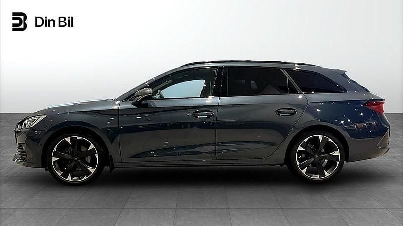 Begagnad Cupra Leon 150 HK (110 kW) 2023 Magnetic tech metallic Kombi