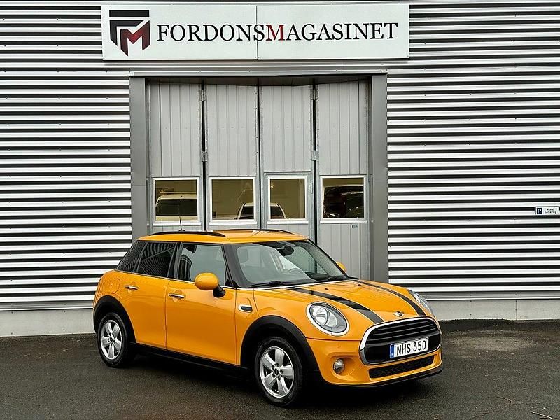 Orange Begagnad 2016 Mini ONE Pepper Halvkombi | 86 900 kr (Marknadspris) - Bild 1/4