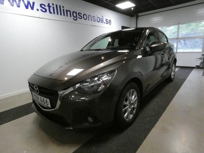 Begagnad Mazda 2 90 HK (66 kW) 2015 Brun Halvkombi
