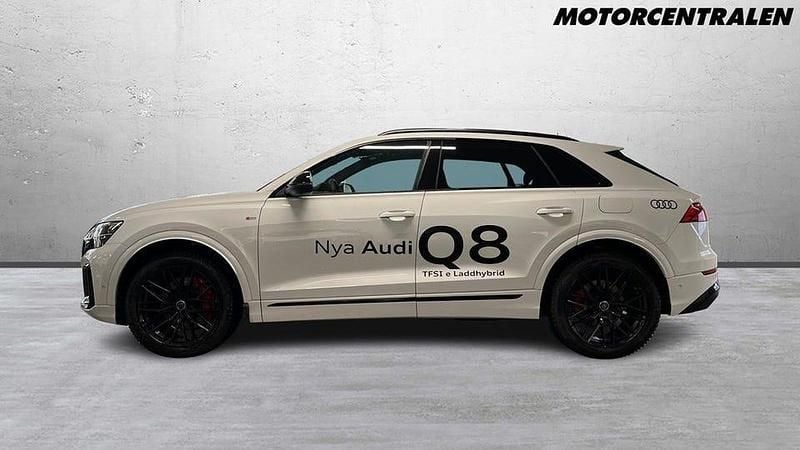 Begagnad Audi Q8 Premium 496 HK (364 kW) 2025 Vit SUV