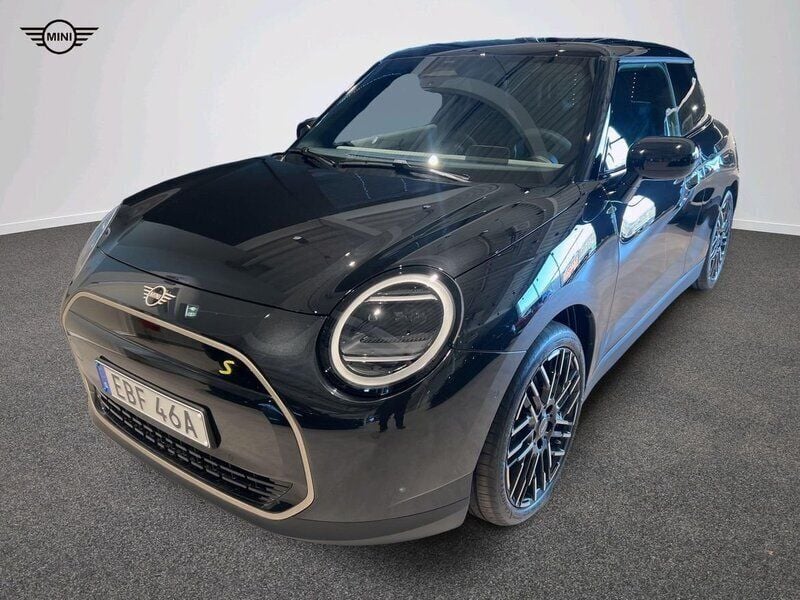 Svart Ny 2024 Mini Cooper SE Halvkombi | 414 900 kr - Bild 1/4