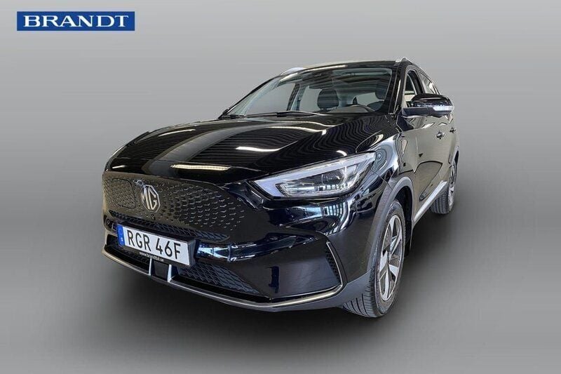 Svart Begagnad 2022 MG ZS Luxury Sedan | 229 900 kr (Superpris) - Bild 1/4