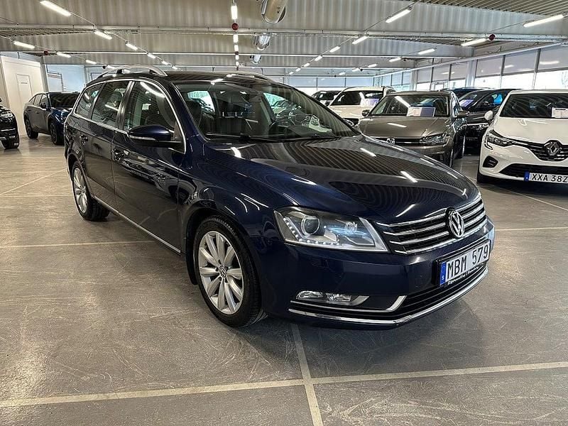 Begagnad VW Passat 140 HK (102 kW) 2011 Blå Kombi