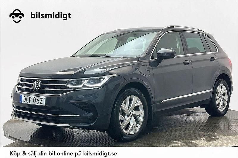Grå Begagnad 2022 VW Tiguan Elegance SUV | 259 800 kr (Superpris) - Bild 1/3