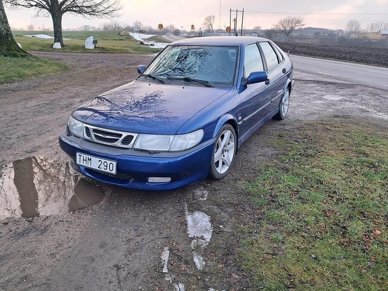 Cosmic blue Begagnad 2002 Saab 9-3 Aero Halvkombi | 35 500 kr - Bild 1/4