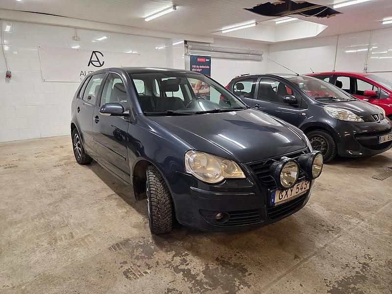 Begagnad VW Polo Comfortline 80 HK (58 kW) 2008 Grå Halvkombi