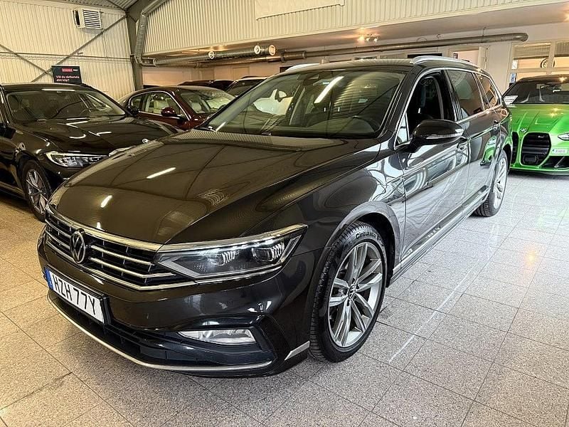 Begagnad VW Passat R-line 200 HK (147 kW) 2021 Gråmetallic Kombi