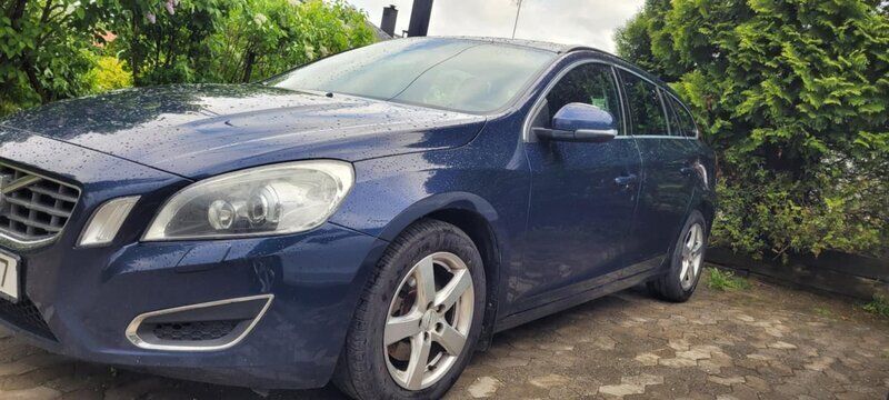 Blå Begagnad 2012 Volvo V60 Momentum Kombi | 58 000 kr (Bra pris) - Bild 1/4