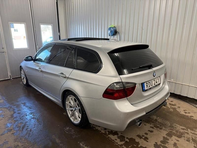 Begagnad BMW 335 Comfort Edition 286 HK (210 kW) 2006 Silver Kombi