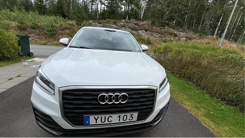 Vit Begagnad 2019 Audi Q2 Proline SUV | 210 000 kr (Marknadspris) - Bild 1/4