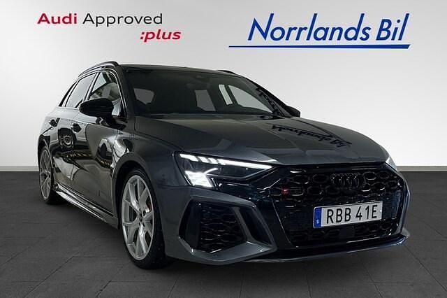 Begagnad Audi RS3 Sportback Design 400 HK (294 kW) 2024 Grå Halvkombi