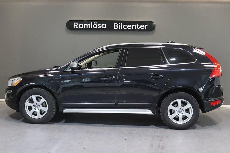 Svart Begagnad 2010 Volvo XC60 Summum SUV | 119 900 kr (Marknadspris) - Bild 1/4