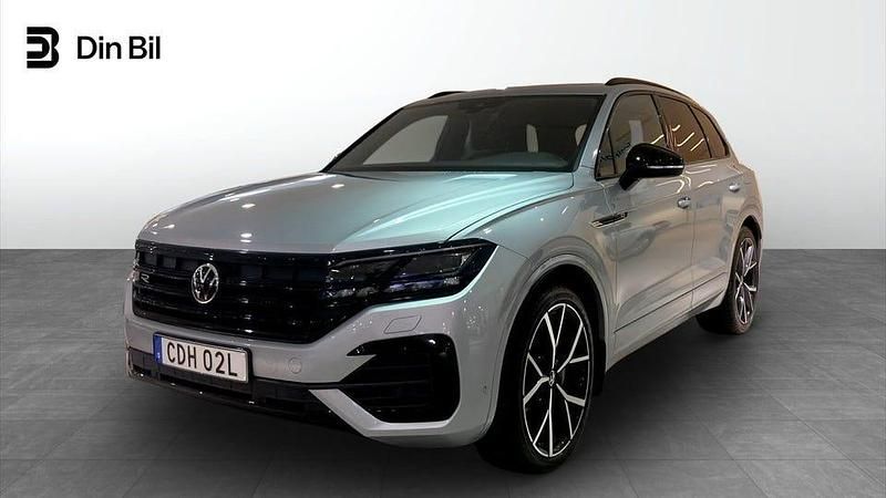 Silver Begagnad 2023 VW Touareg R SUV | 729 900 kr (Marknadspris) - Bild 1/4