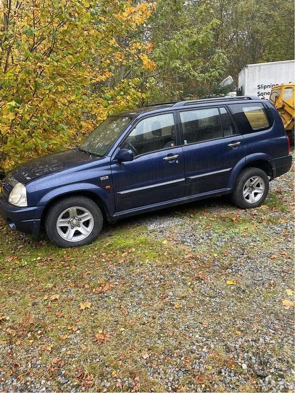 Blå Begagnad 2005 Suzuki Grand Vitara SUV | 2 500 kr - Bild 1/2