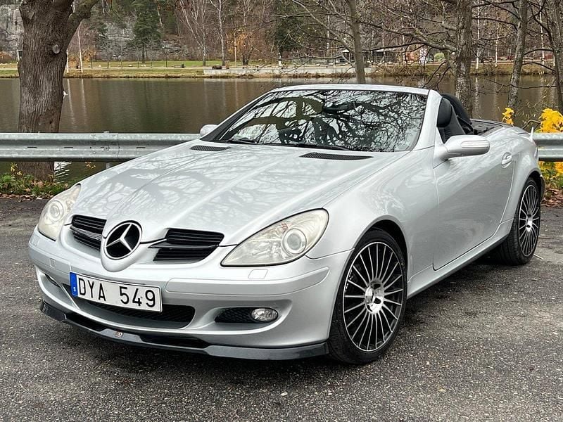 Silver Begagnad 2004 Mercedes SLK200 Cab | 99 900 kr (Bra pris) - Bild 1/4