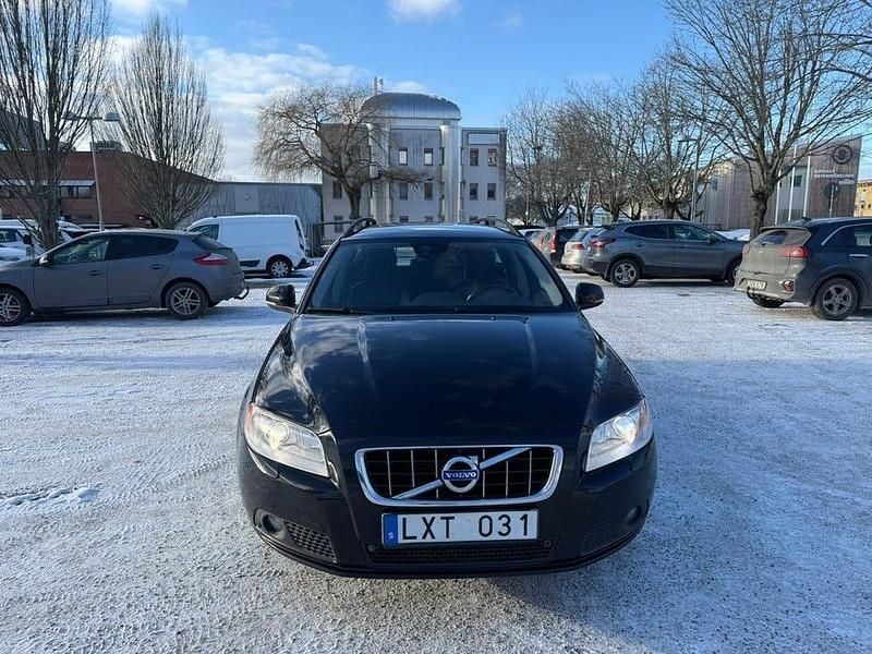 Begagnad 2012 Volvo V70 Kombi | 74 900 kr (Superpris) - Bild 1/4