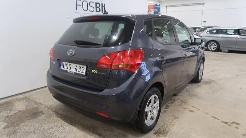 Begagnad Kia Venga 90 HK (66 kW) 2012 Mörkgrå Halvkombi