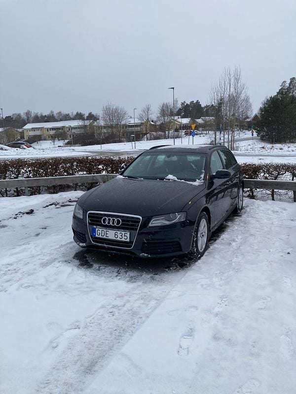 Svart Begagnad 2010 Audi A4 Kombi | 57 000 kr (Marknadspris) - Bild 1/4