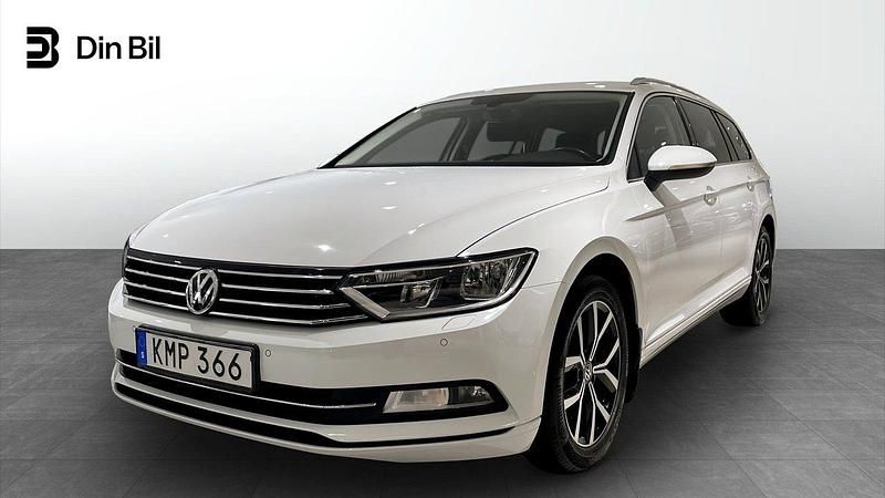 Vit Begagnad 2018 VW Passat Kombi | 214 900 kr (Marknadspris) - Bild 1/4