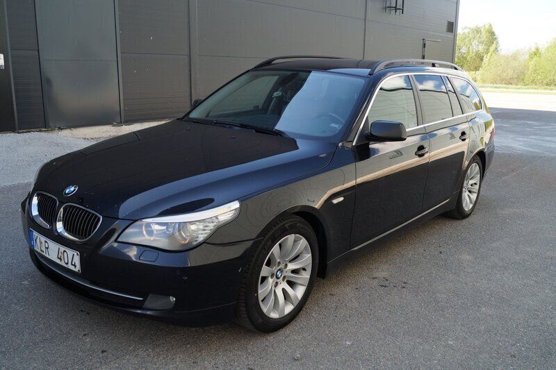 Svart Begagnad 2009 BMW 523 Kombi | 49 900 kr (Bra pris) - Bild 1/4