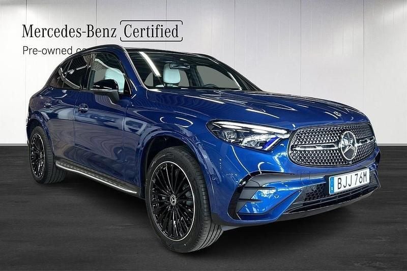 Begagnad Mercedes GLC300 AMG Line Premium 204 HK (150 kW) 2025 Blå SUV