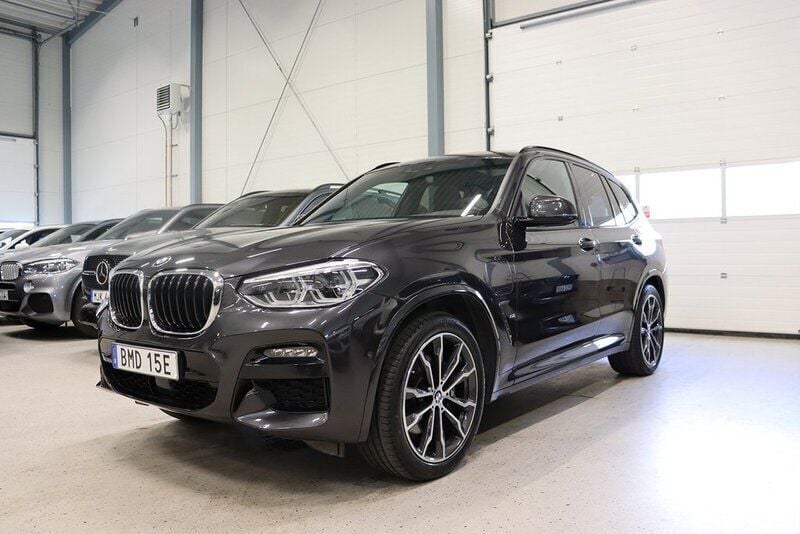 Grå Begagnad 2020 BMW X3 M Sport SUV | 439 800 kr (Marknadspris) - Bild 1/4