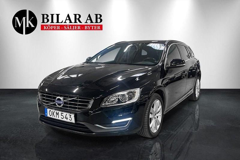 Svart Begagnad 2016 Volvo V60 Momentum Kombi | 159 900 kr (Marknadspris) - Bild 1/4
