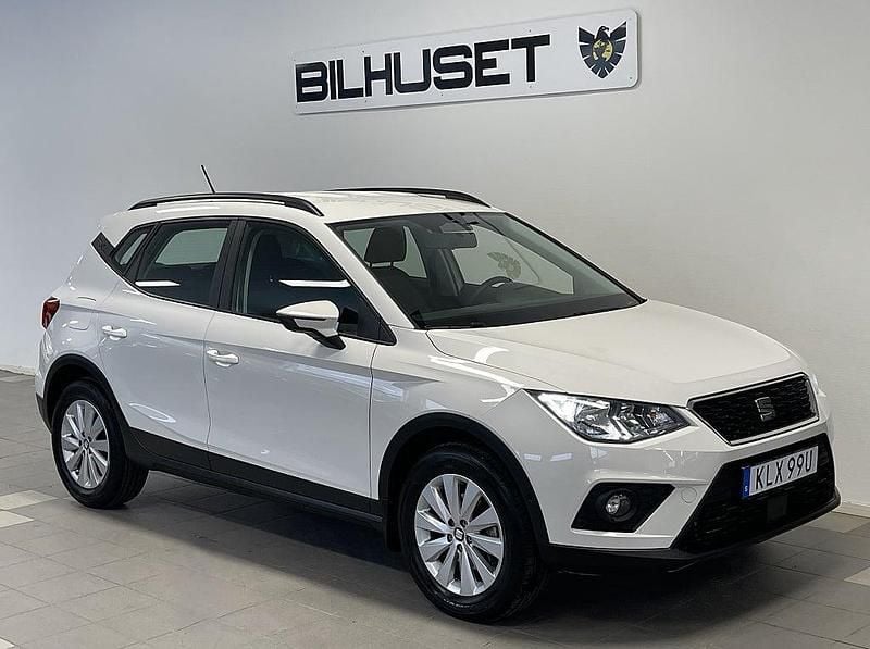 Vit Begagnad 2020 Seat Arona Style SUV | 129 900 kr (Marknadspris) - Bild 1/4
