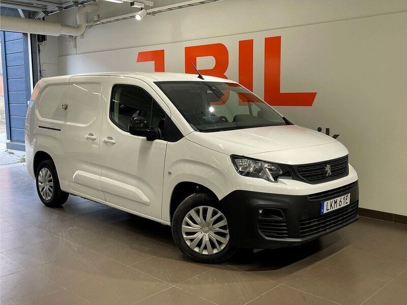 Vit Begagnad 2020 Peugeot Partner Minibuss | 209 900 kr (Lite dyr) - Bild 1/4