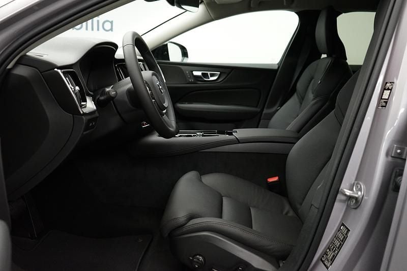 Ny Volvo V60 2026 Silver Kombi