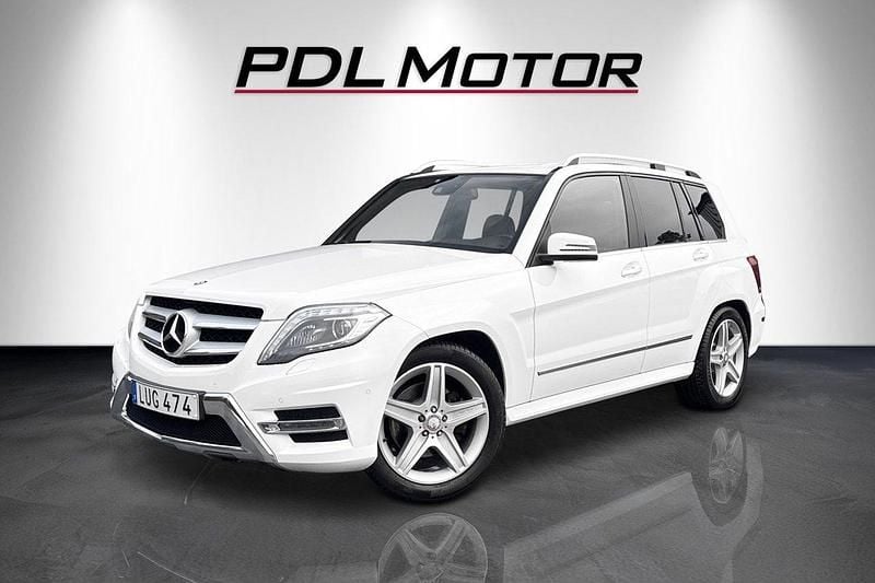 Vit Begagnad 2015 Mercedes GLK220 AMG line SUV | 199 900 kr (Lite dyr) - Bild 1/4