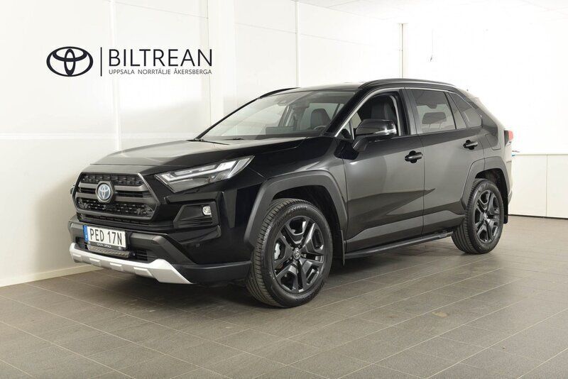 Svart Begagnad 2023 Toyota RAV4 Hybrid SUV | 479 800 kr (Lite dyr) - Bild 1/4