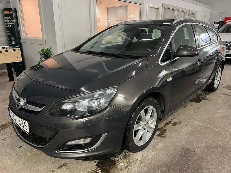 Begagnad Opel Astra Sport 110 HK (80 kW) 2013 Grå Kombi