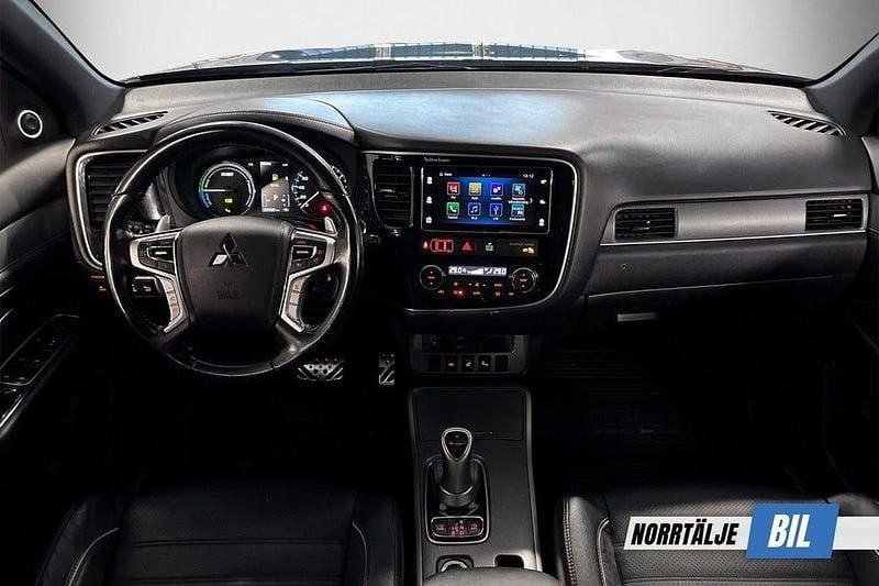 Begagnad Mitsubishi Outlander Edition 203 HK (149 kW) 2018 Svart SUV