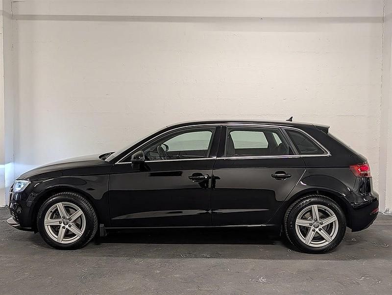 Begagnad Audi A3 Sportback Proline 150 HK (110 kW) 2019 Svart Halvkombi