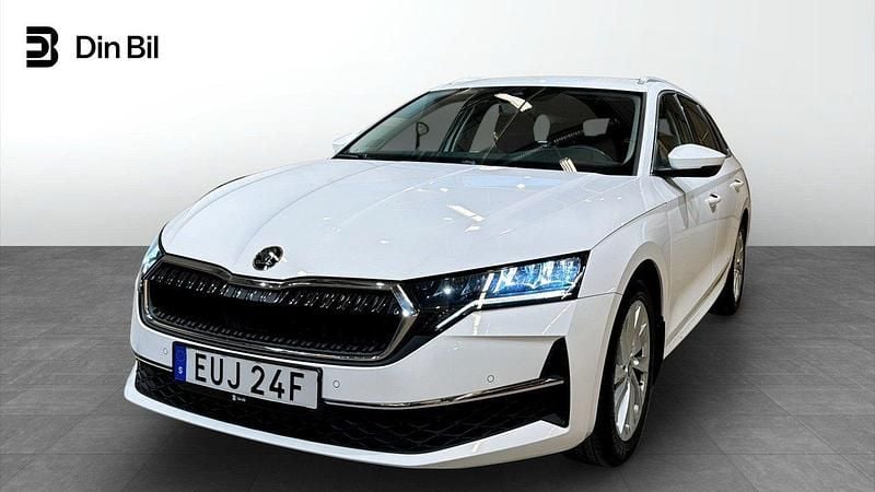 Vit Begagnad 2025 Skoda Octavia Selection Kombi | 309 900 kr (Lite dyr) - Bild 1/4