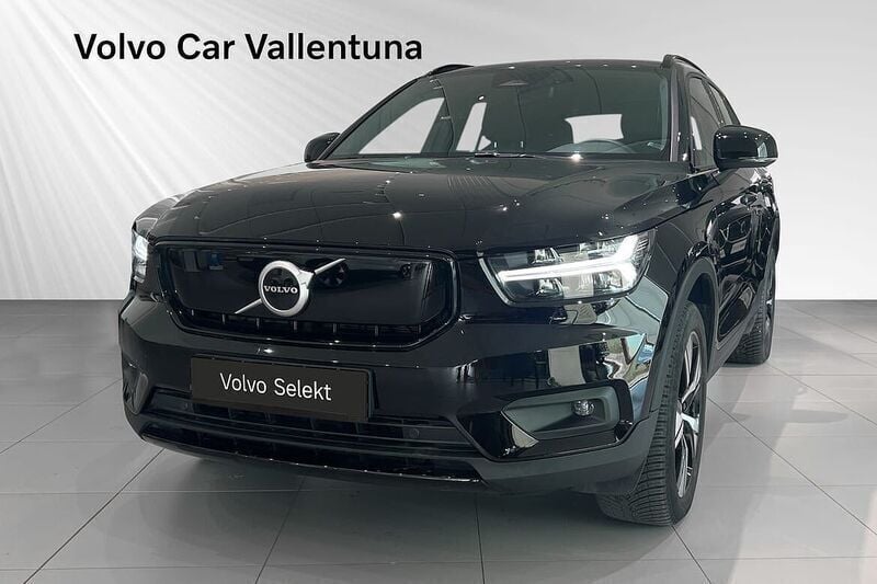 Svart Begagnad 2022 Volvo XC40 Plus SUV | 334 900 kr - Bild 1/2