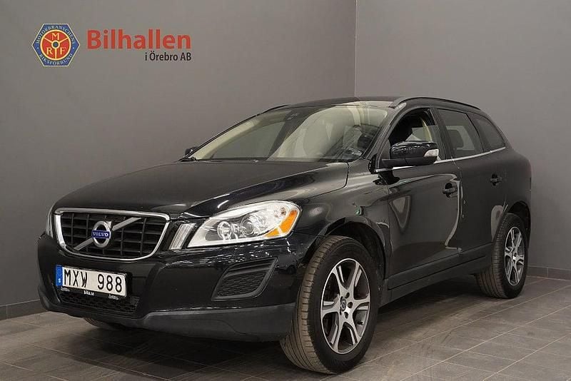 Begagnad Volvo XC60 Momentum 163 HK (119 kW) 2013 Svart SUV