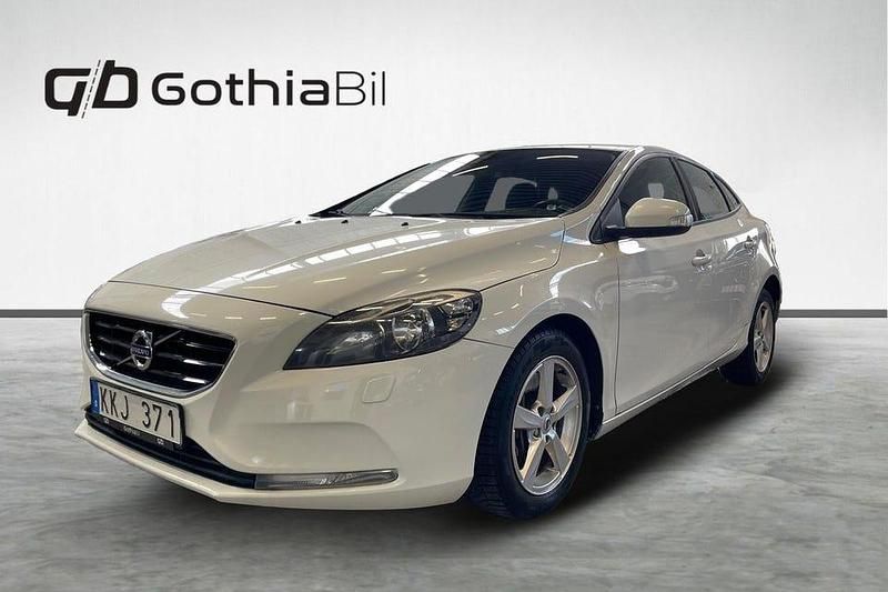 Vit Begagnad 2013 Volvo V40 Kombi | 109 900 kr (Marknadspris) - Bild 1/4