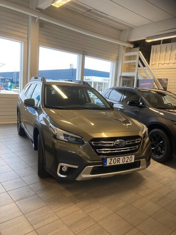 Grön Ny 2024 Subaru Outback SUV | 471 800 kr - Bild 1/3