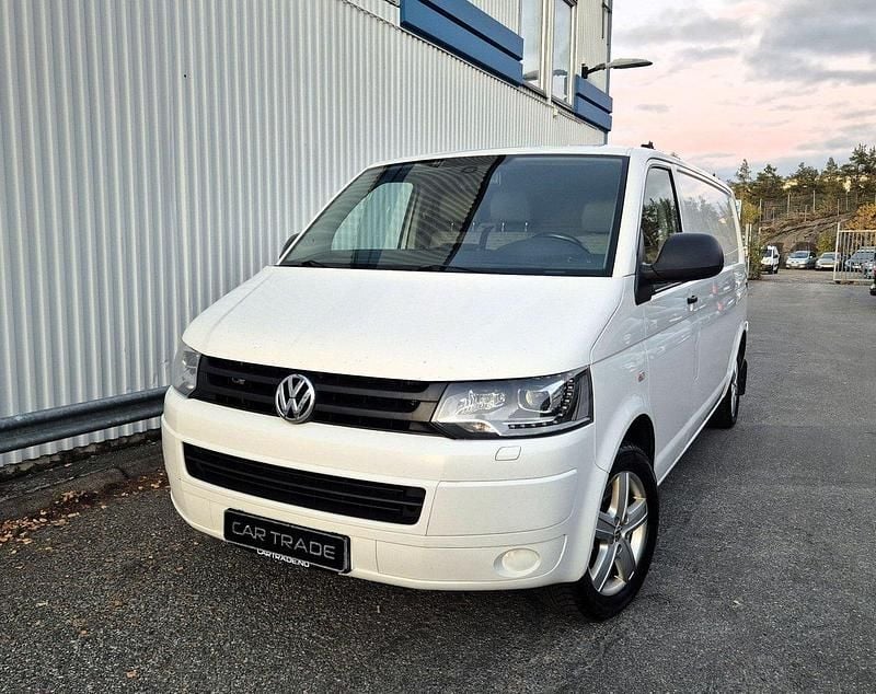 Vit Begagnad 2013 VW T5 Van | 119 900 kr (Marknadspris) - Bild 1/4