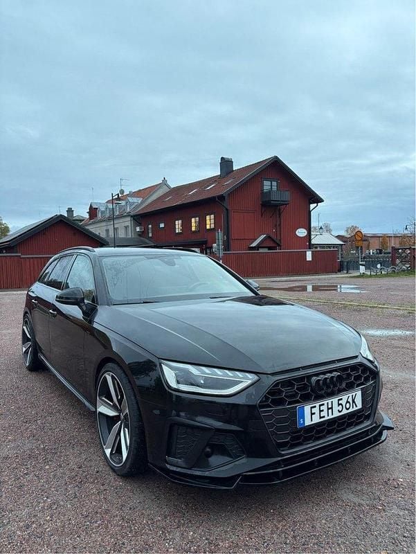 Svart Begagnad 2022 Audi A4 S-Line Kombi | 370 000 kr (Marknadspris) - Bild 1/4
