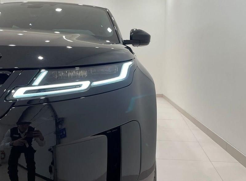 Begagnad Land Rover Range Rover SE 200 HK (147 kW) 2023 Svart SUV