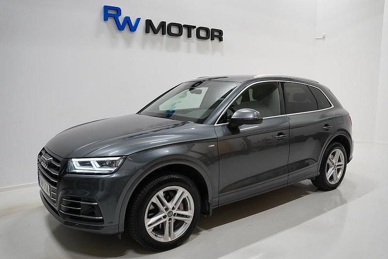 Grå Begagnad 2019 Audi Q5 S-Line SUV | 288 900 kr (Superpris) - Bild 1/4