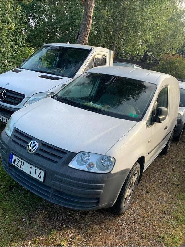 Vit Begagnad 2006 VW Caddy Minibuss | 25 000 kr (Superpris) - Bild 1/4