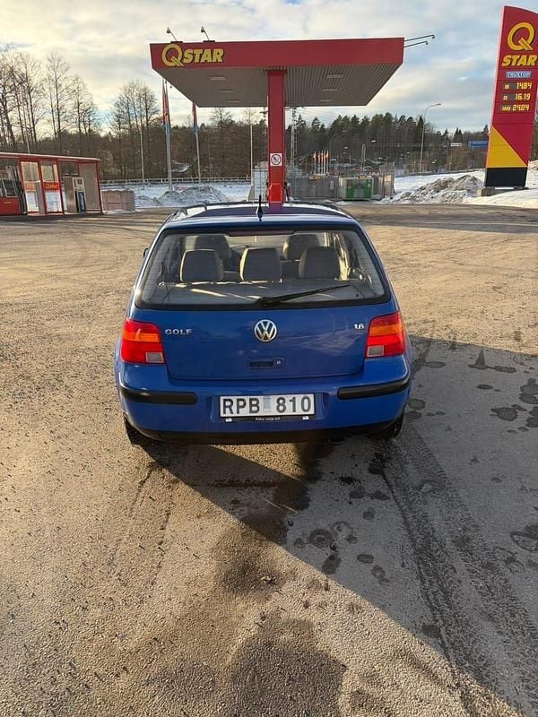 Begagnad VW Golf IV 105 HK (77 kW) 2001