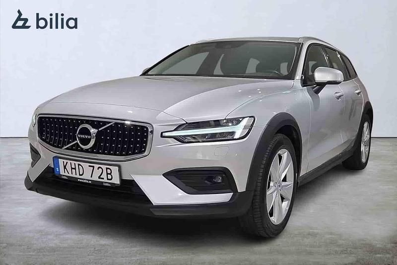 Silver Begagnad 2019 Volvo V60 CC Kombi | 299 000 kr (Dyr) - Bild 1/1