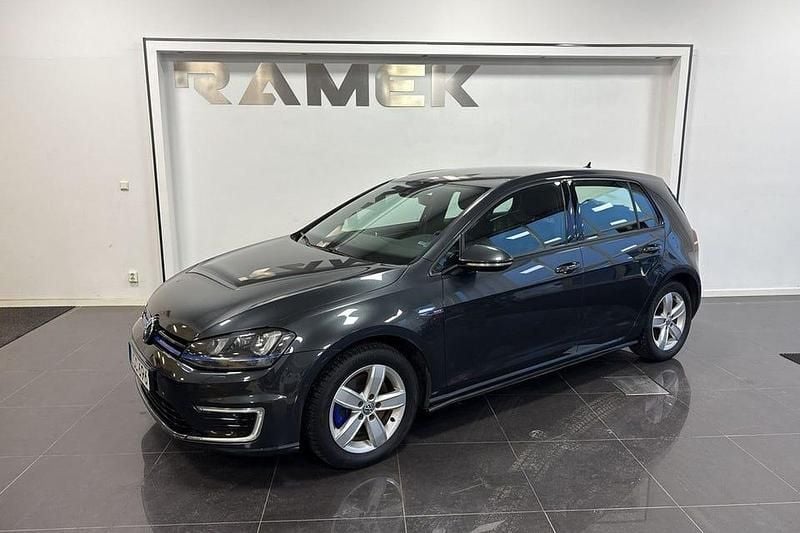 Begagnad VW Golf VII GTE 204 HK (150 kW) 2016 Grå Halvkombi