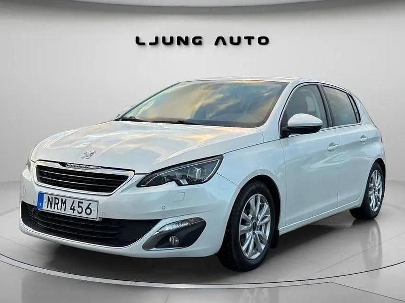 Begagnad Peugeot 308 Allure 120 HK (88 kW) 2014 Vit Halvkombi